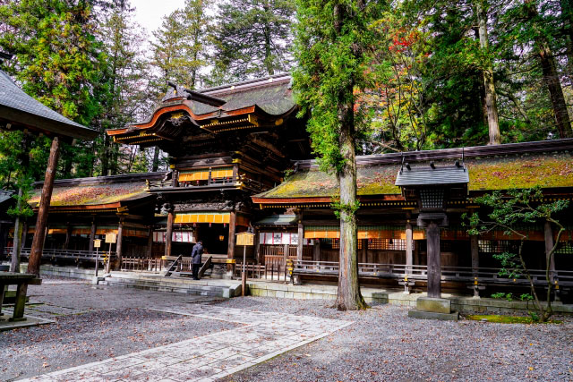 諏訪大社下社春宮