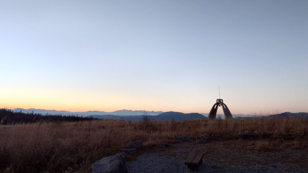 霧ヶ峰 ビーナスライン 霧ヶ峰食事 霧ヶ峰夕日 霧ヶ峰の景色 ビーナスライン冬期通行止め ビーナスライン道路状況